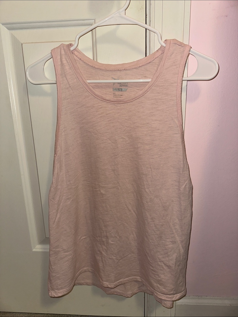 Old Navy high neck criss cross athletic tank top